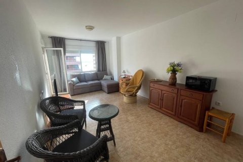 Apartment for sale in Torrevieja, Alicante, Spain 3 bedrooms, 80 sq.m. No. 183588 - photo 2