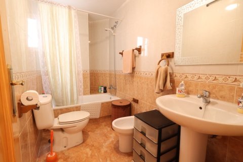 Apartament w Torrevieja, Alicante, Hiszpania 2 sypialnie,  nr 183585 – zdjęcie 11