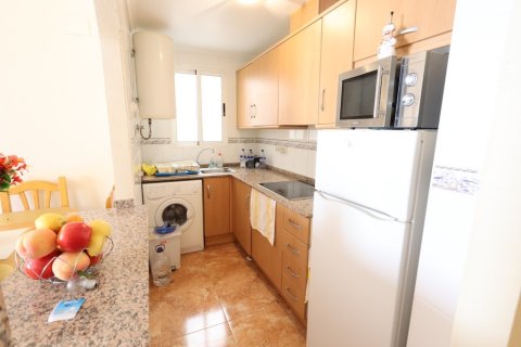 Apartament w Torrevieja, Alicante, Hiszpania 2 sypialnie,  nr 183585 – zdjęcie 4