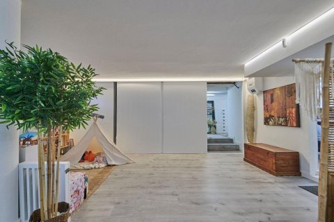 Duplex for sale in Alicante, Spain 3 bedrooms, 253 sq.m. No. 194754 - photo 8