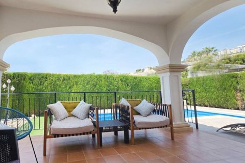 Villa till salu i Alicante, Spanien 4 sovrum, 140 kvm. Nr. 194756 - foto 4