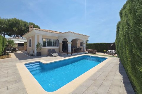 Villa i Alicante, Spanien 4 sovrum, 140 kvm. Nr. 194756