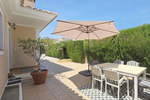 Villa till salu i Alicante, Spanien 4 sovrum, 140 kvm. Nr. 194756 - foto 3