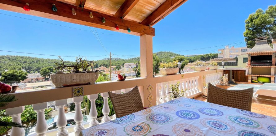 Villa in Peguera, Mallorca, Spain 3 bedrooms, 241 sq.m. No. 194759