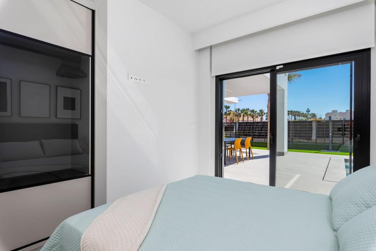 Huvila Algorfa, Alicante, Espanja 3 makuuhuonetta, 129 m2 No. 97472