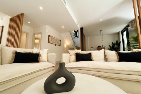 Продажа таухауса в Малага, Испания 3 спальни, 252м2 №169828 - фото 9