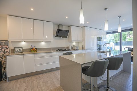 Villa for sale in El Toro, Mallorca, Spain 6 bedrooms, 240 sq.m. No. 148032 - photo 9