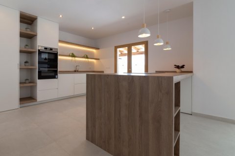 Villa for sale Torrevieja, Alicante, Spain 4 bedrooms, 190 sq.m. No. 115462 - photo 6