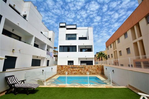 Villetta a schiera in vendita Guardamar del Segura, Alicante, Spagna 2 camere da letto, 91 mq. N° 115461 - foto 1