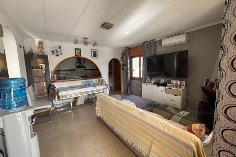 Villa for sale in Torrevieja, Alicante, Spain 2 bedrooms, 75 sq.m. No. 149147 - photo 12