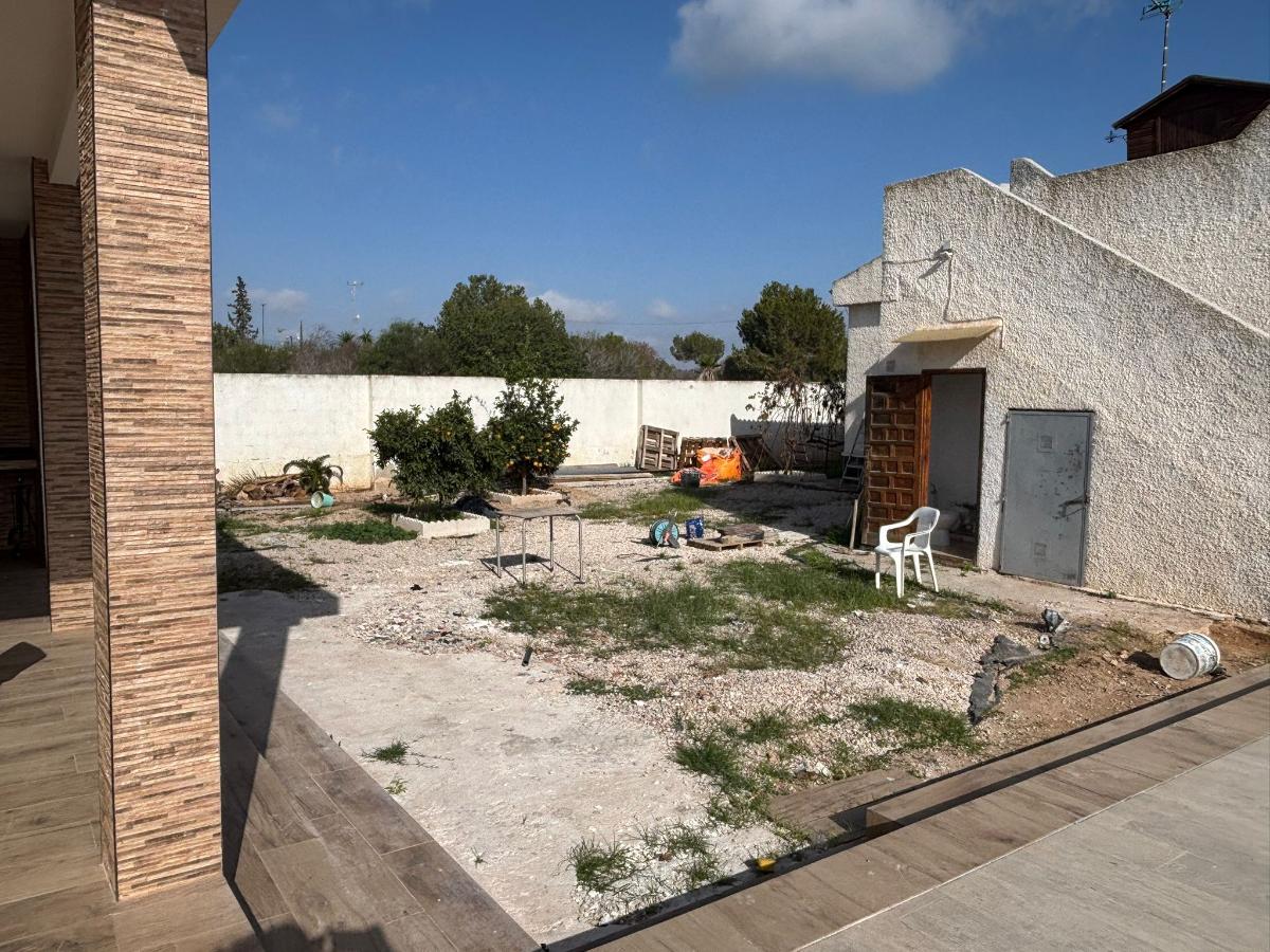 Villa in Torrevieja, Alicante, Spain 2 bedrooms, 75 sq.m. No. 149147