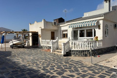 Villa for sale in Torrevieja, Alicante, Spain 2 bedrooms, 75 sq.m. No. 149147 - photo 24