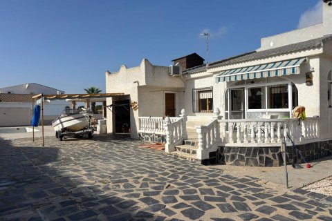 Villa for sale in Torrevieja, Alicante, Spain 2 bedrooms, 75 sq.m. No. 149147 - photo 26