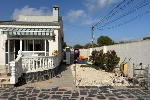 Villa for sale in Torrevieja, Alicante, Spain 2 bedrooms, 75 sq.m. No. 149147 - photo 23