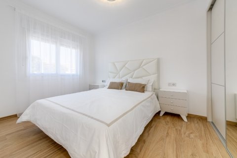 Villa à vendre à Torrevieja, Alicante, Espagne, 3 chambres, 238 m2 No. 145685 - photo 9