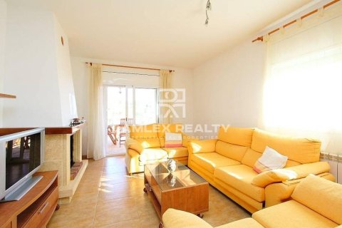 Hus till salu i Lloret de Mar, Girona, Spanien 4 sovrum, 154 kvm. Nr. 177271 - foto 5