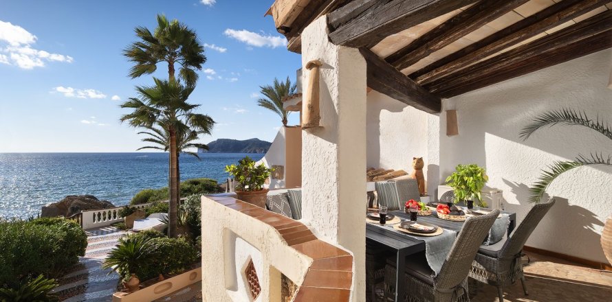 Apartment in Costa De La Calma, Mallorca, Spain 3 bedrooms, 168 sq.m. No. 152051