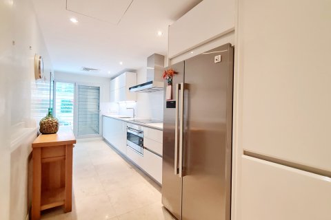 Apartment for rent in Bendinat, Mallorca, Spain 3 bedrooms, 264 sq.m. No. 152052 - photo 13