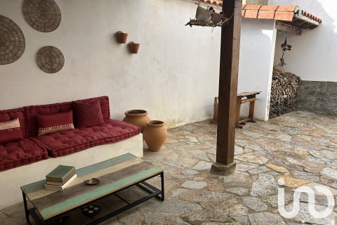 House for sale in Leon, Spain 4 bedrooms, 169 sq.m. No. 185834 - photo 3
