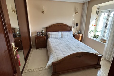 House for sale in Leon, Spain 4 bedrooms, 169 sq.m. No. 185834 - photo 19
