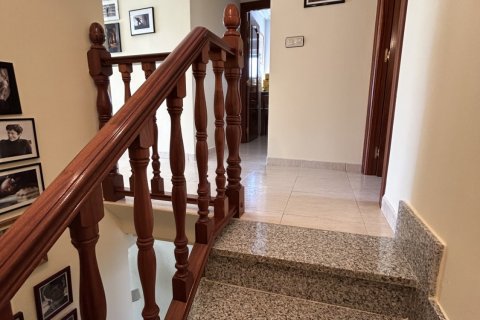 House for sale in Leon, Spain 4 bedrooms, 169 sq.m. No. 185834 - photo 30