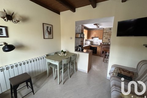 House for sale in Leon, Spain 4 bedrooms, 169 sq.m. No. 185834 - photo 11