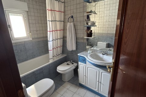 House for sale in Leon, Spain 4 bedrooms, 169 sq.m. No. 185834 - photo 26