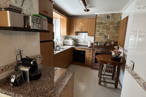 House for sale in Leon, Spain 4 bedrooms, 169 sq.m. No. 185834 - photo 12