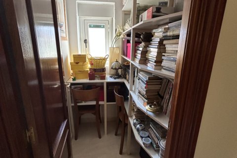 House for sale in Leon, Spain 4 bedrooms, 169 sq.m. No. 185834 - photo 25