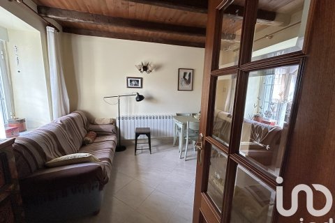 House for sale in Leon, Spain 4 bedrooms, 169 sq.m. No. 185834 - photo 10