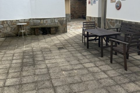 House for sale in Leon, Spain 4 bedrooms, 169 sq.m. No. 185834 - photo 5