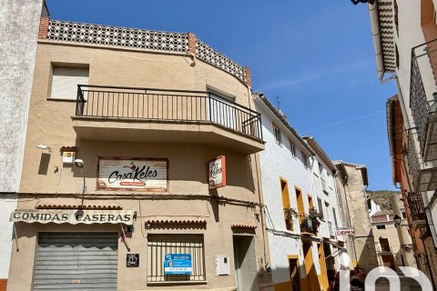 Villa till salu i Vall De Gallinera, Alicante, Spanien 261 kvm. Nr. 185838 - foto 8