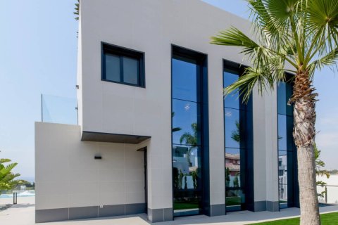 Villa pārdošanā Dehesa De Campoamor, Alicante, Spānijā 3 istabas, 319 m2 Nr. 188787 - attēls 2