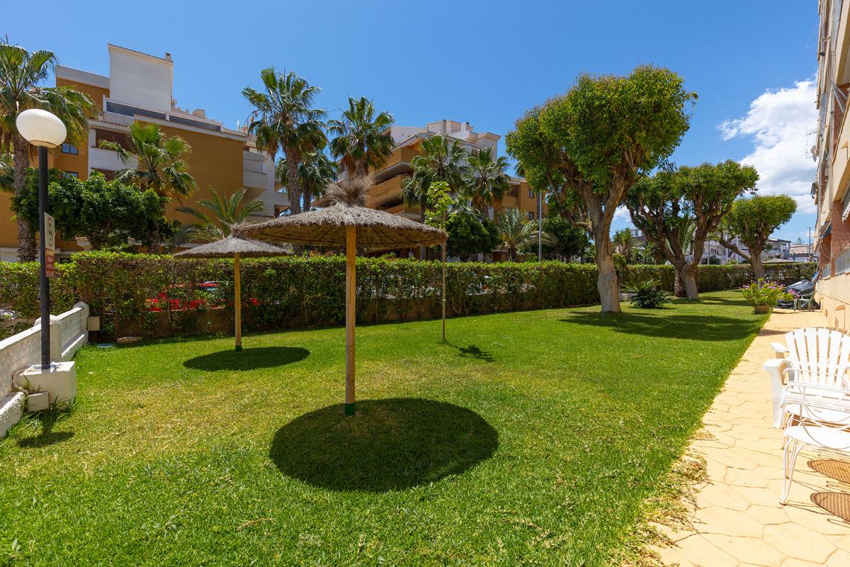Apartamento en Torrevieja, Alicante, España 3 dormitorios, 110 m2 No. 148945