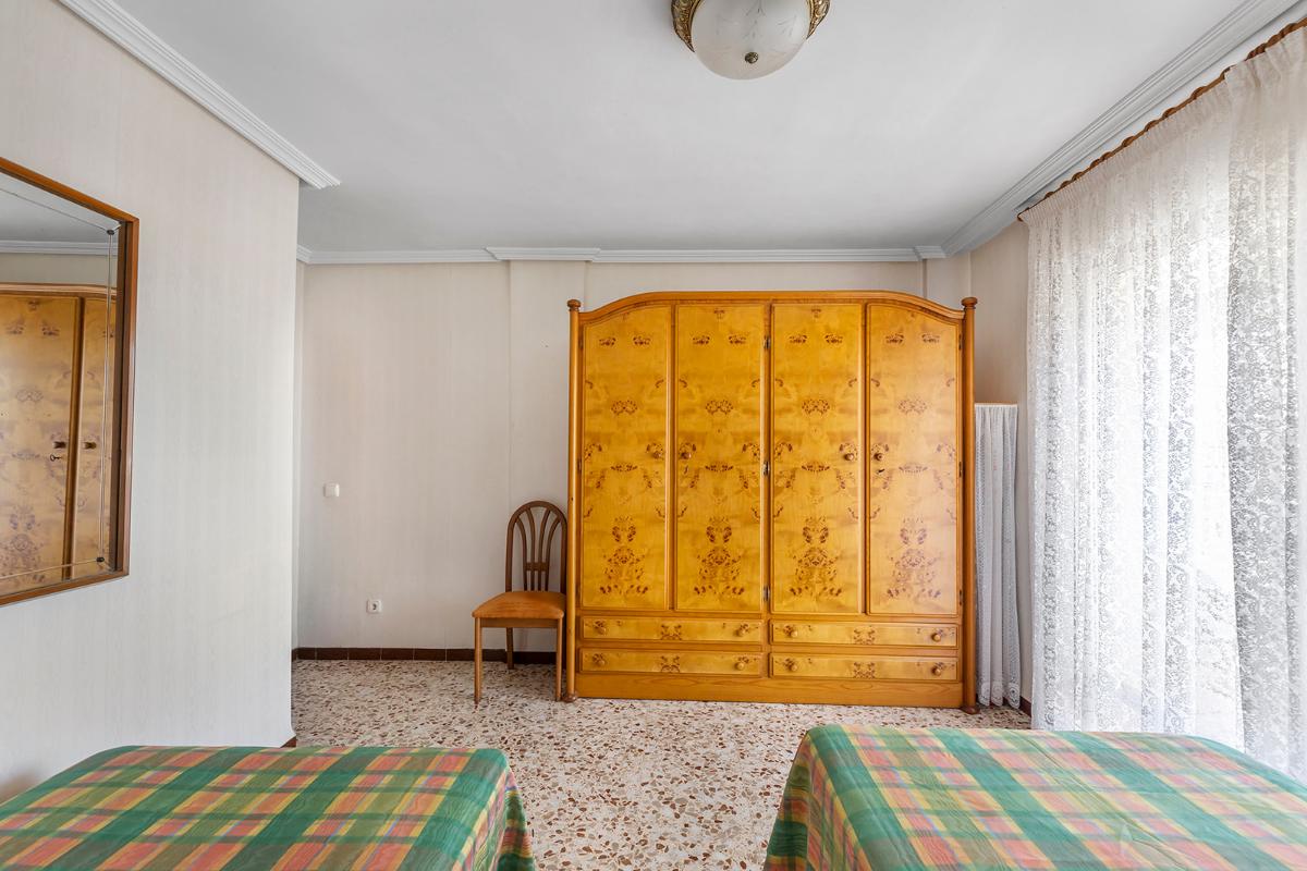 Apartamento en Torrevieja, Alicante, España 3 dormitorios, 110 m2 No. 148945