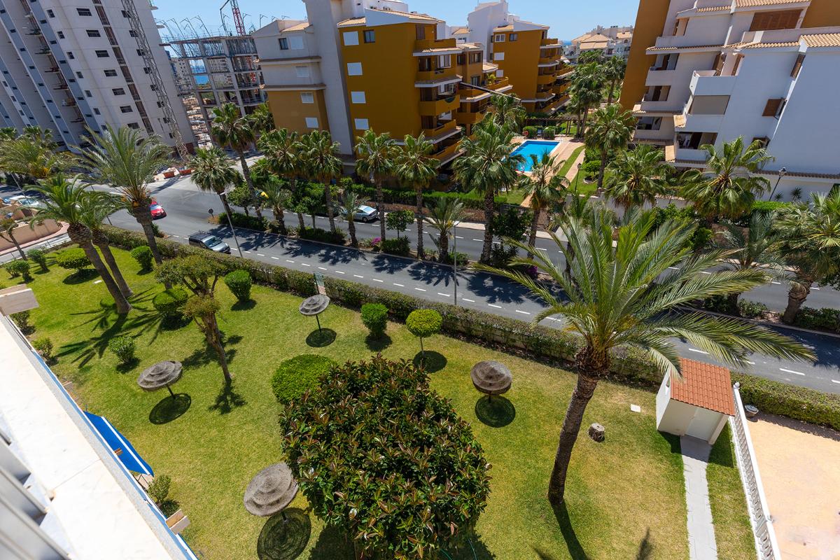 Apartamento en Torrevieja, Alicante, España 3 dormitorios, 110 m2 No. 148945