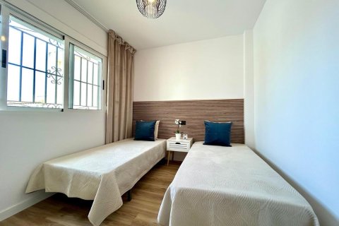 House à vendre à Orihuela, Alicante, Espagne, 3 chambres, 82 m2 No. 148943 - photo 20