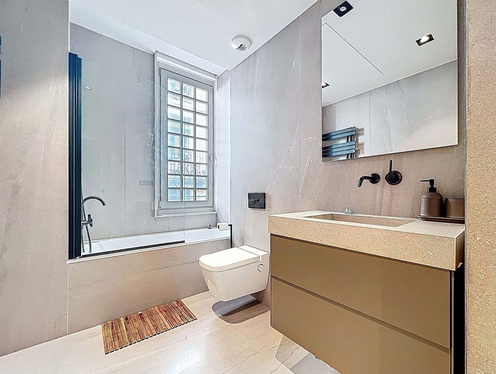 Apartment à Barcelona, Espagne 2 chambres, 103 m2 No. 179334