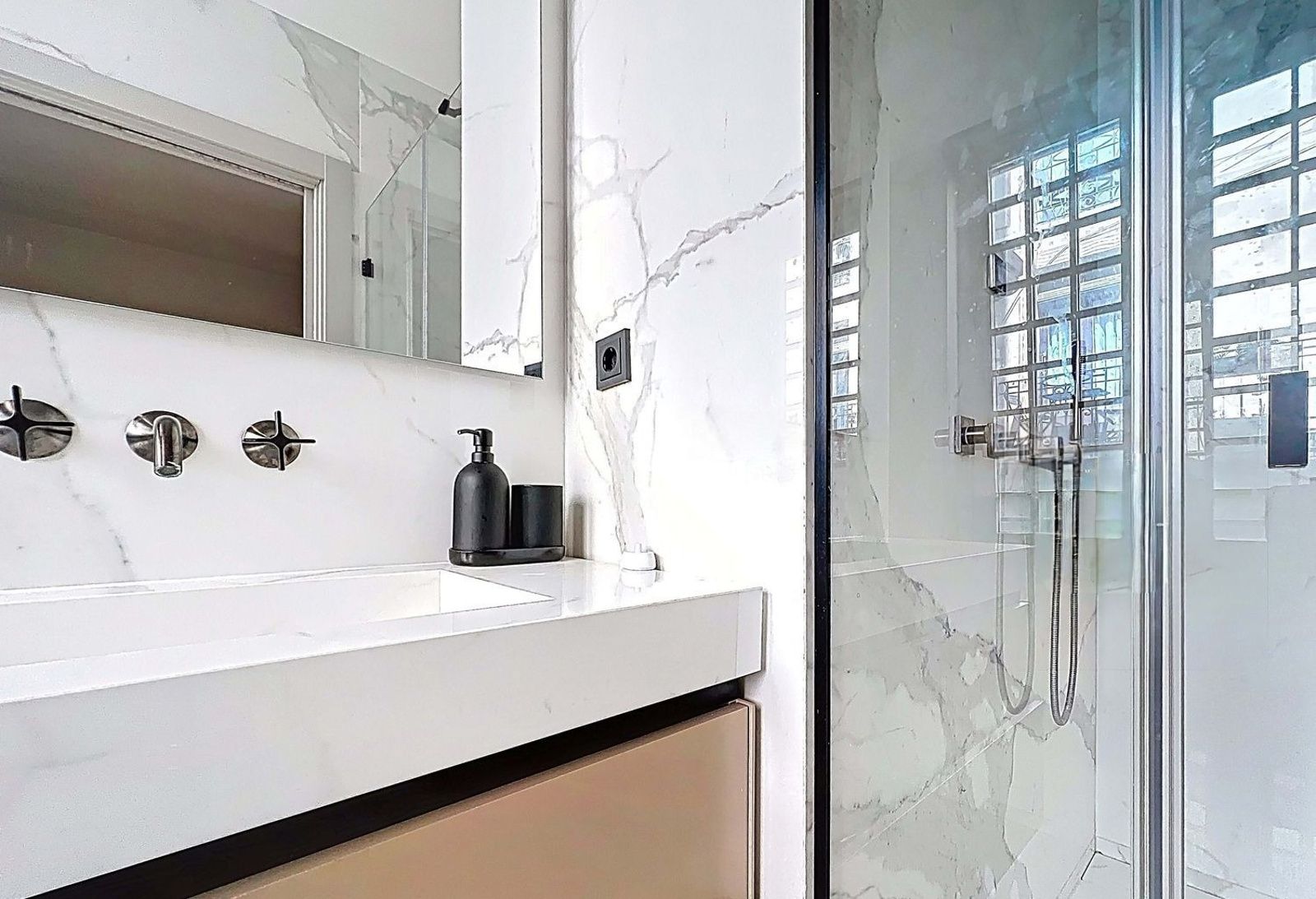 Apartment à Barcelona, Espagne 2 chambres, 103 m2 No. 179334