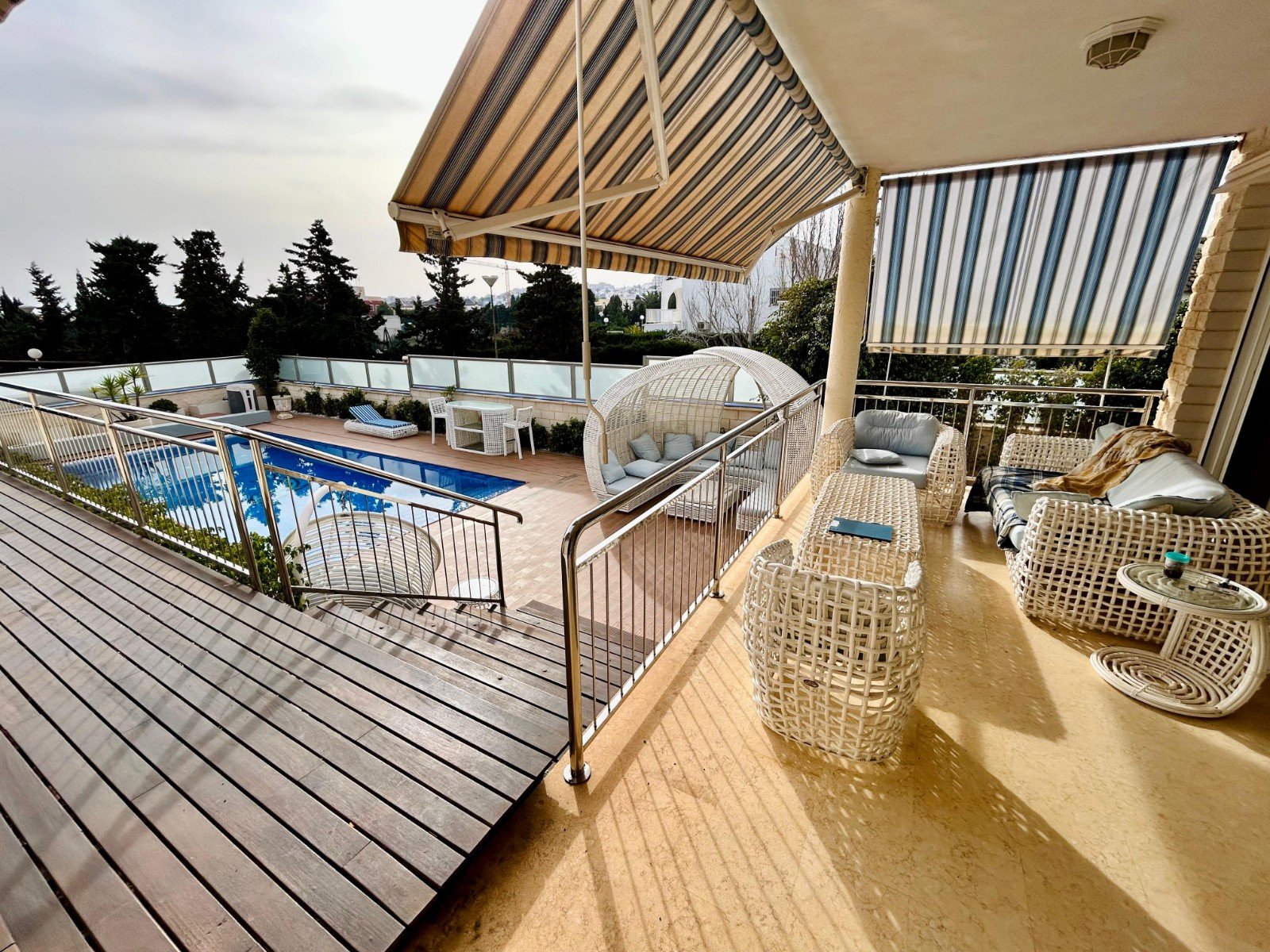 Villa a Torrevieja, Alicante, Spagna 5 camere da letto, 469 mq. N° 138958