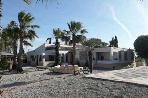 Villa in vendita La Matanza, Alicante, Spagna 7 camere da letto, 350 mq. N° 138960 - foto 1