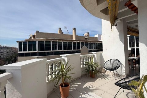 Apartment in Torrevieja, Alicante, Spain 2 bedrooms, 114 sq.m. No. 189566