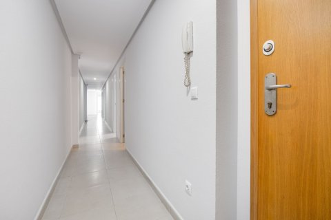 Продажа квартиры в Торревьеха, Аликанте, Испания 3 спальни, 92м2 №183416 - фото 14