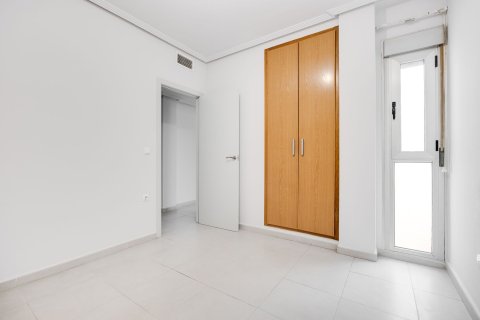 Продажа квартиры в Торревьеха, Аликанте, Испания 3 спальни, 92м2 №183416 - фото 10