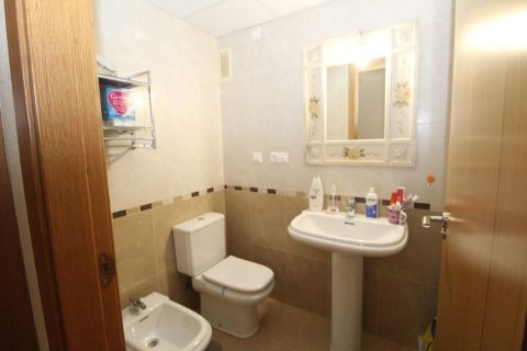 Продажа квартиры в Торревьеха, Аликанте, Испания 2 спальни, 75м2 №183415 - фото 14