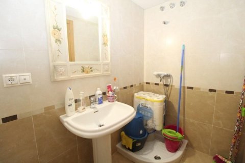 Продажа квартиры в Торревьеха, Аликанте, Испания 2 спальни, 75м2 №183415 - фото 16