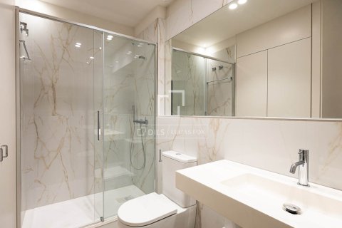 Apartamento en venta en Barcelona, España 2 dormitorios, 88 m2 No. 166789 - foto 28
