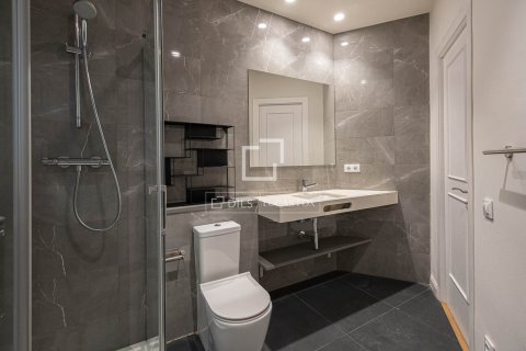 Apartamento en venta en Barcelona, España 2 dormitorios, 85 m2 No. 166788 - foto 23