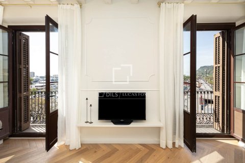 Apartamento en venta en Barcelona, España 2 dormitorios, 85 m2 No. 166788 - foto 2