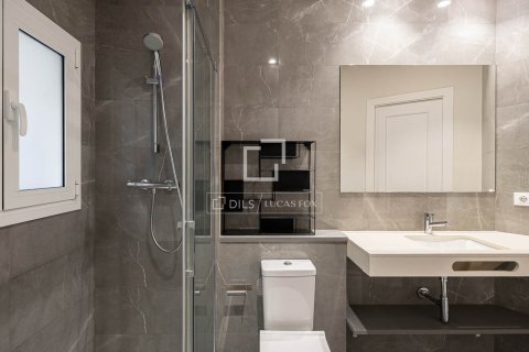 Apartamento en venta en Barcelona, España 2 dormitorios, 85 m2 No. 166788 - foto 24